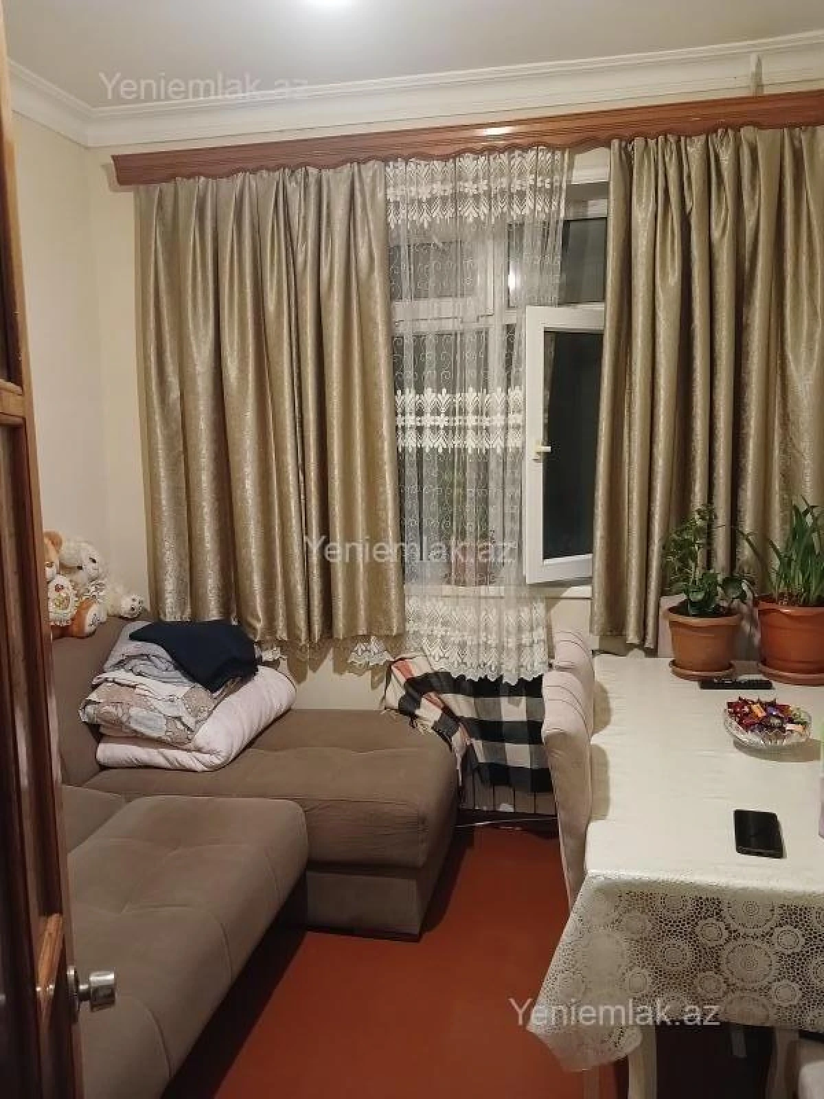 Satılır 2 otaqlı köhnə tikili 50 m²
