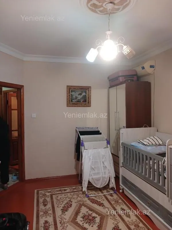Satılır 2 otaqlı köhnə tikili 50 m²