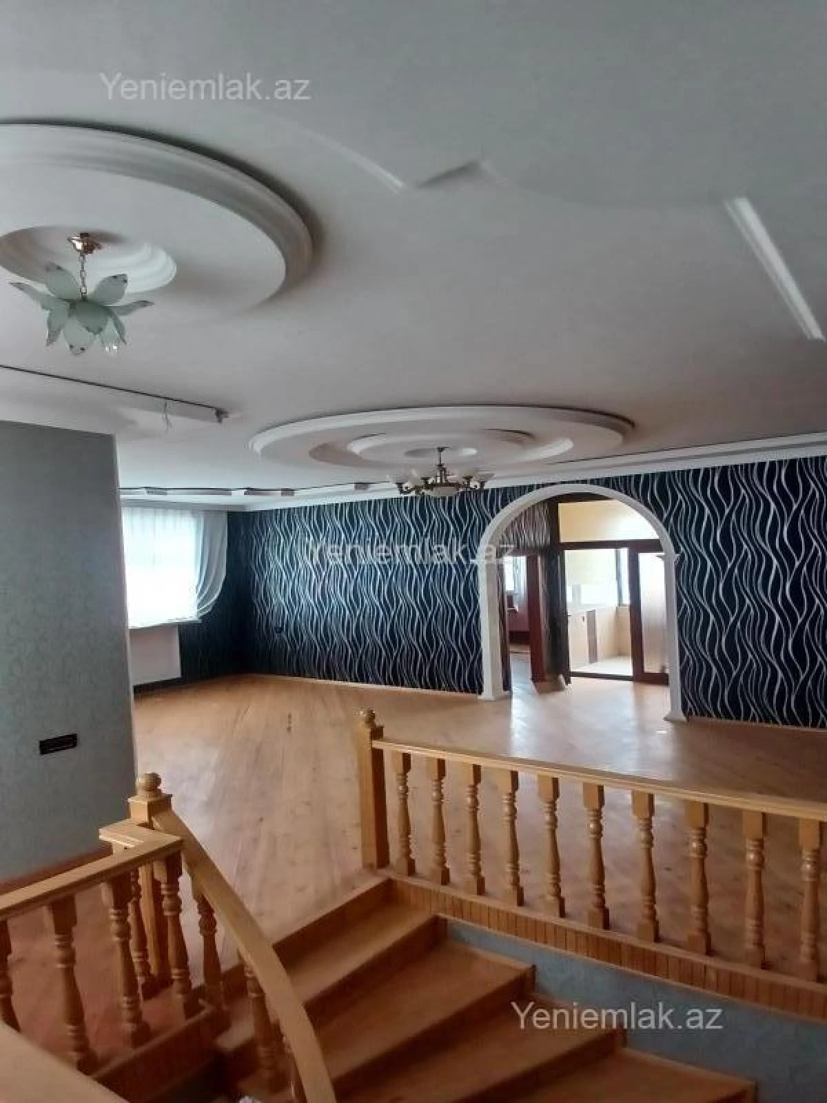 Satılır 6 otaqlı həyət evi 220 m²