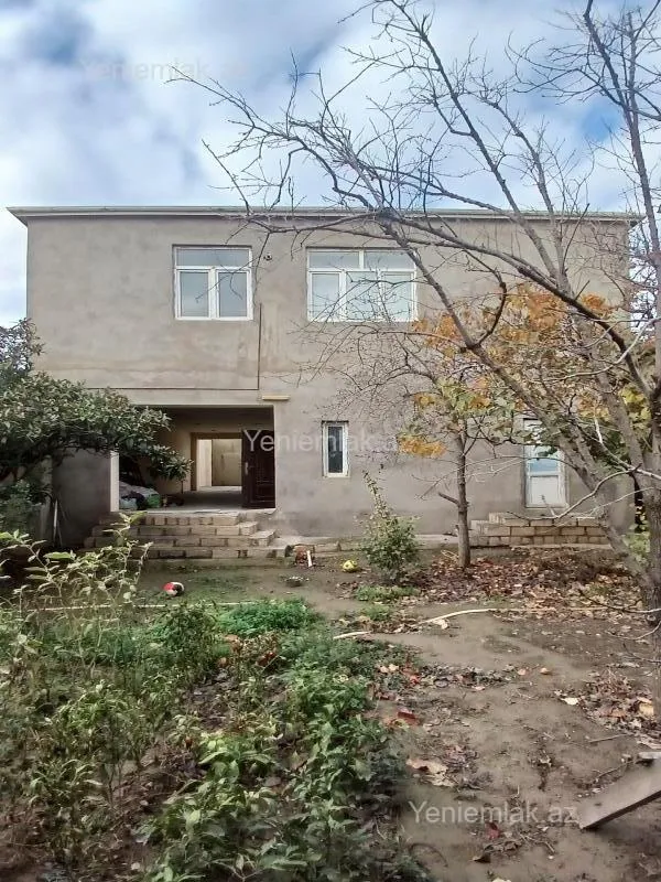 Satılır 6 otaqlı həyət evi 220 m²