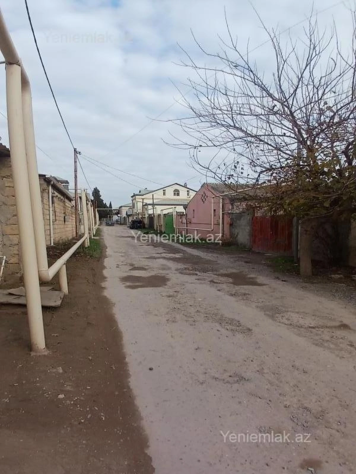 Satılır 6 otaqlı həyət evi 220 m²