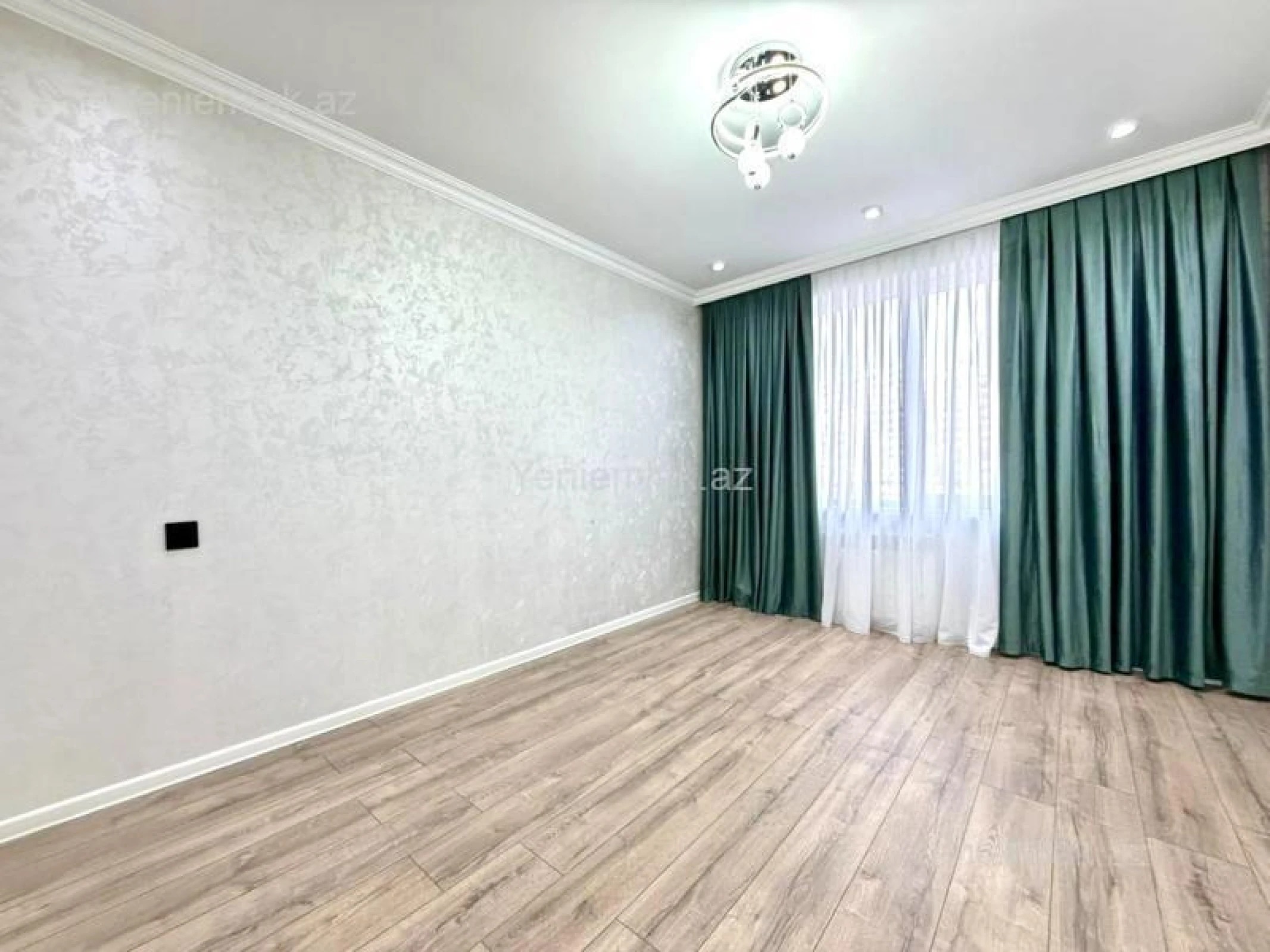 Satılır 3 otaqlı köhnə tikili 85 m²