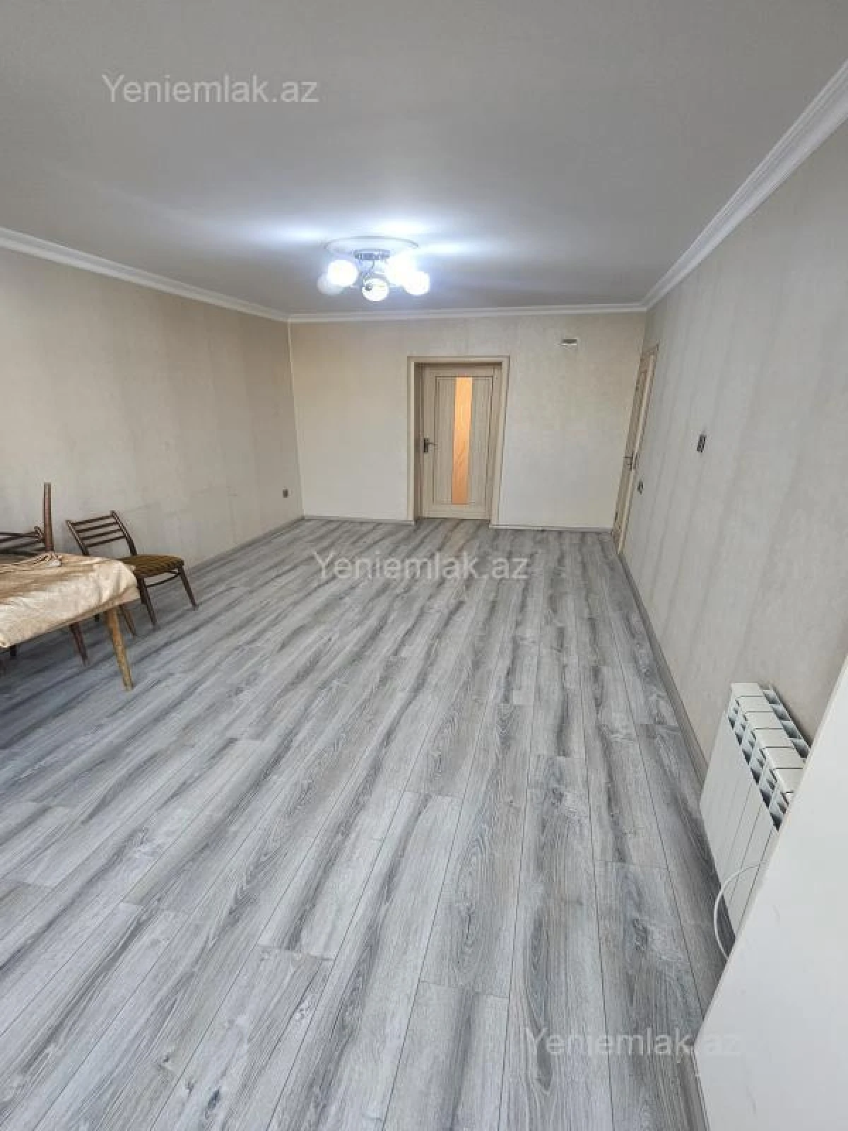 Satılır 2 otaqlı köhnə tikili 60 m²