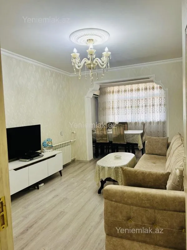 Satılır 2 otaqlı köhnə tikili 50 m²