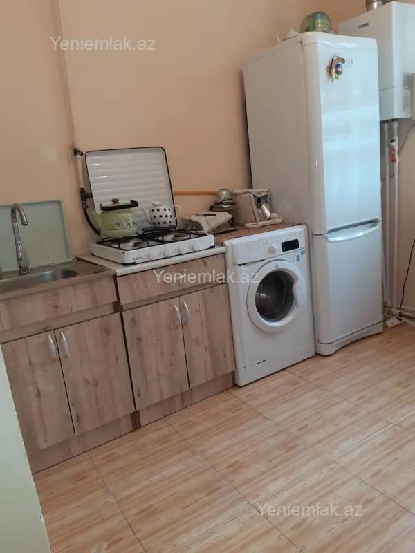 Satılır 2 otaqlı köhnə tikili 50 m²