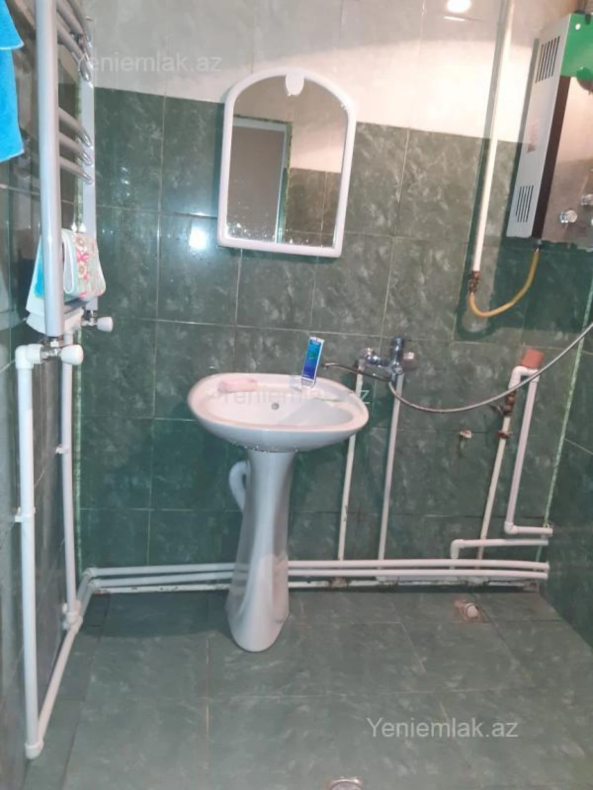 Satılır 2 otaqlı köhnə tikili 50 m²