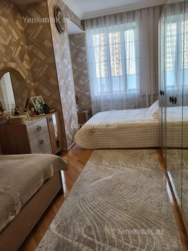 Satılır 2 otaqlı yeni tikili 80 m²