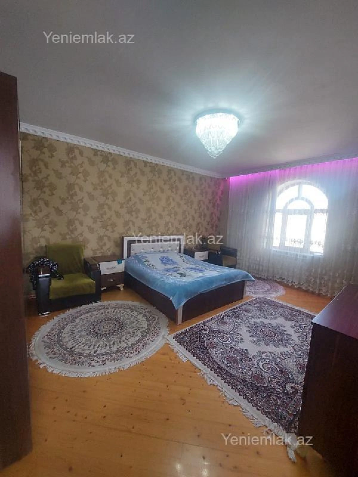 Satılır 6 otaqlı həyət evi 280 m²