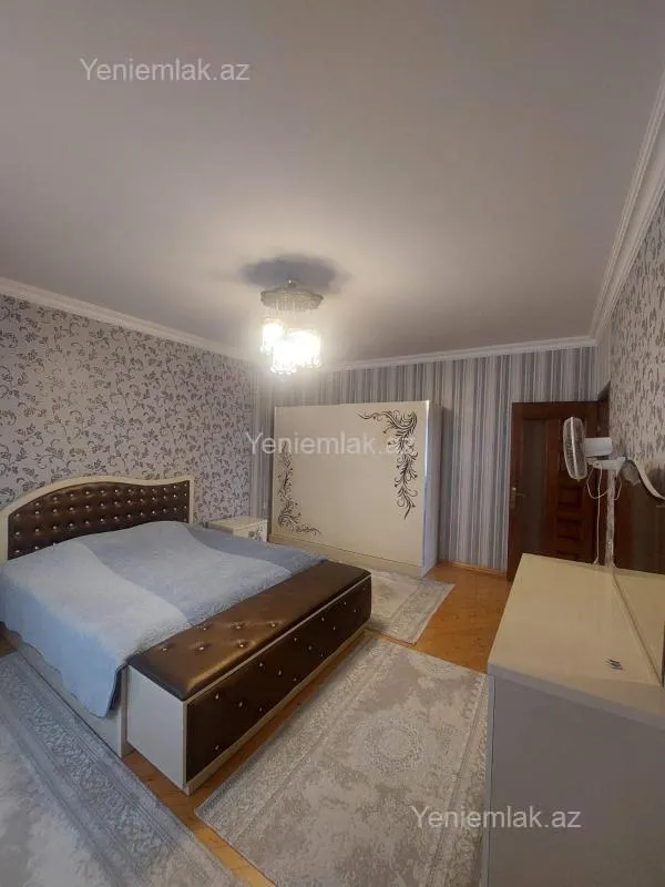 Satılır 6 otaqlı həyət evi 280 m²