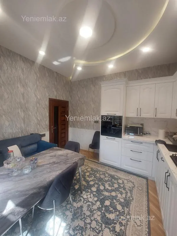 Satılır 6 otaqlı həyət evi 280 m²
