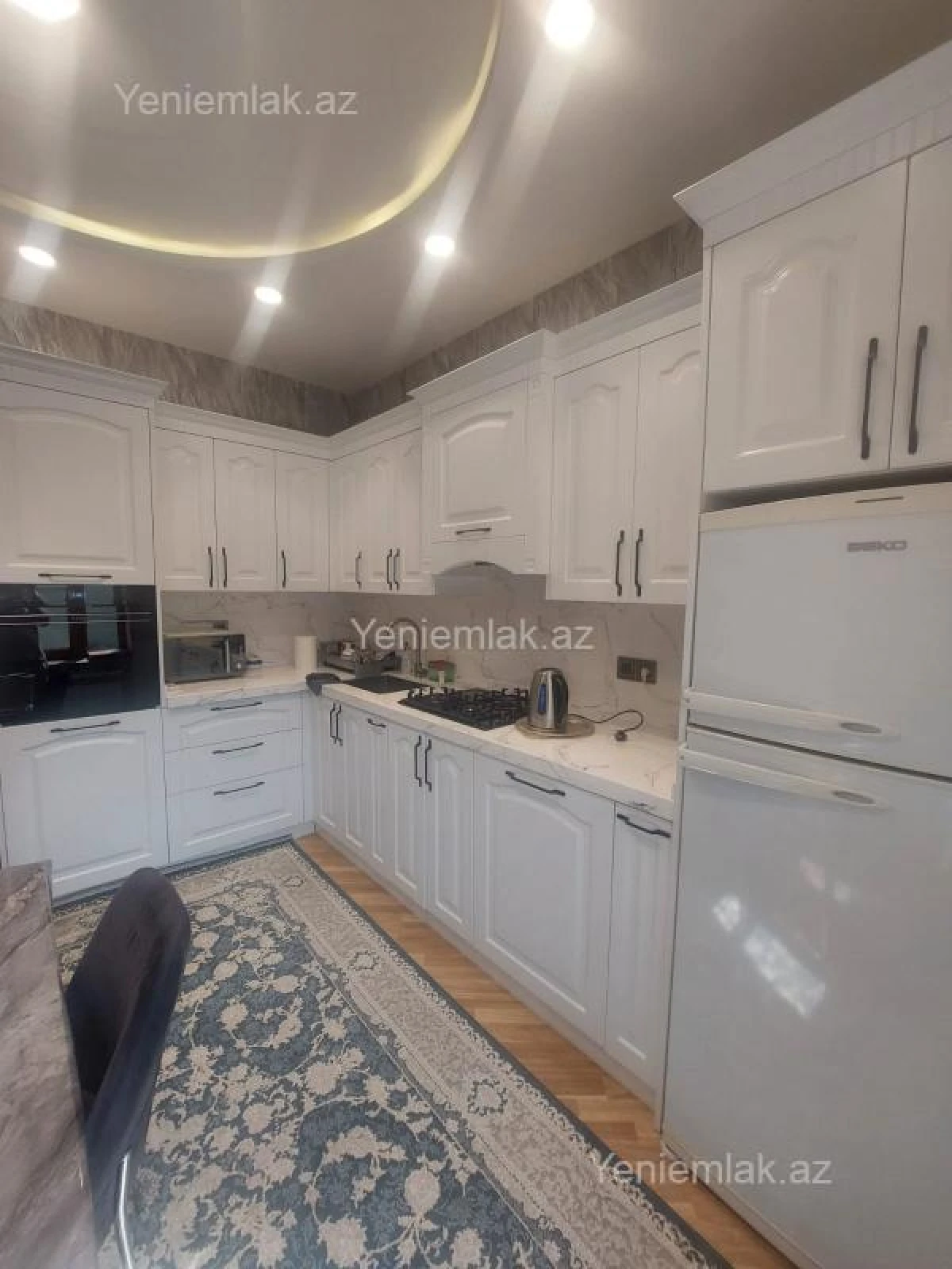 Satılır 6 otaqlı həyət evi 280 m²