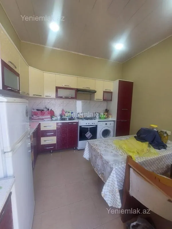 Satılır 6 otaqlı həyət evi 280 m²