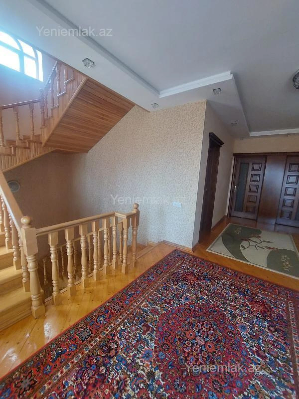 Satılır 6 otaqlı həyət evi 280 m²
