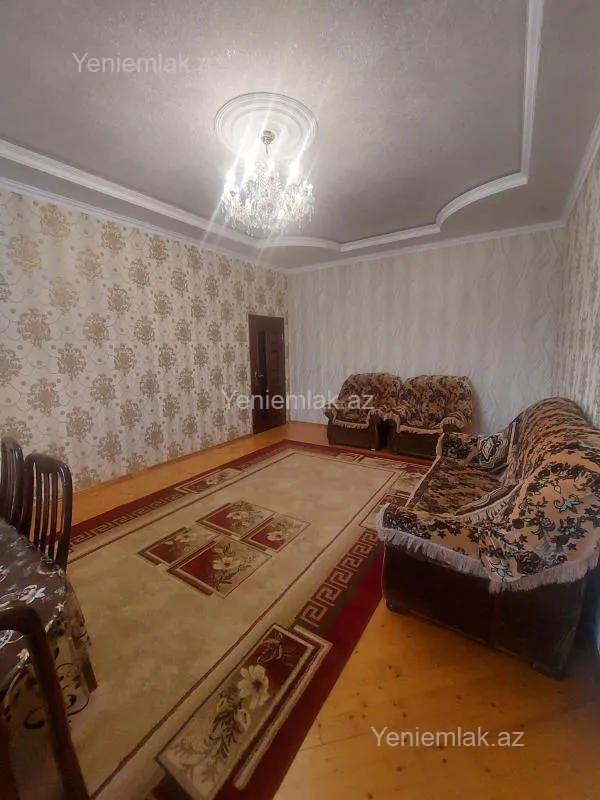 Satılır 6 otaqlı həyət evi 280 m²