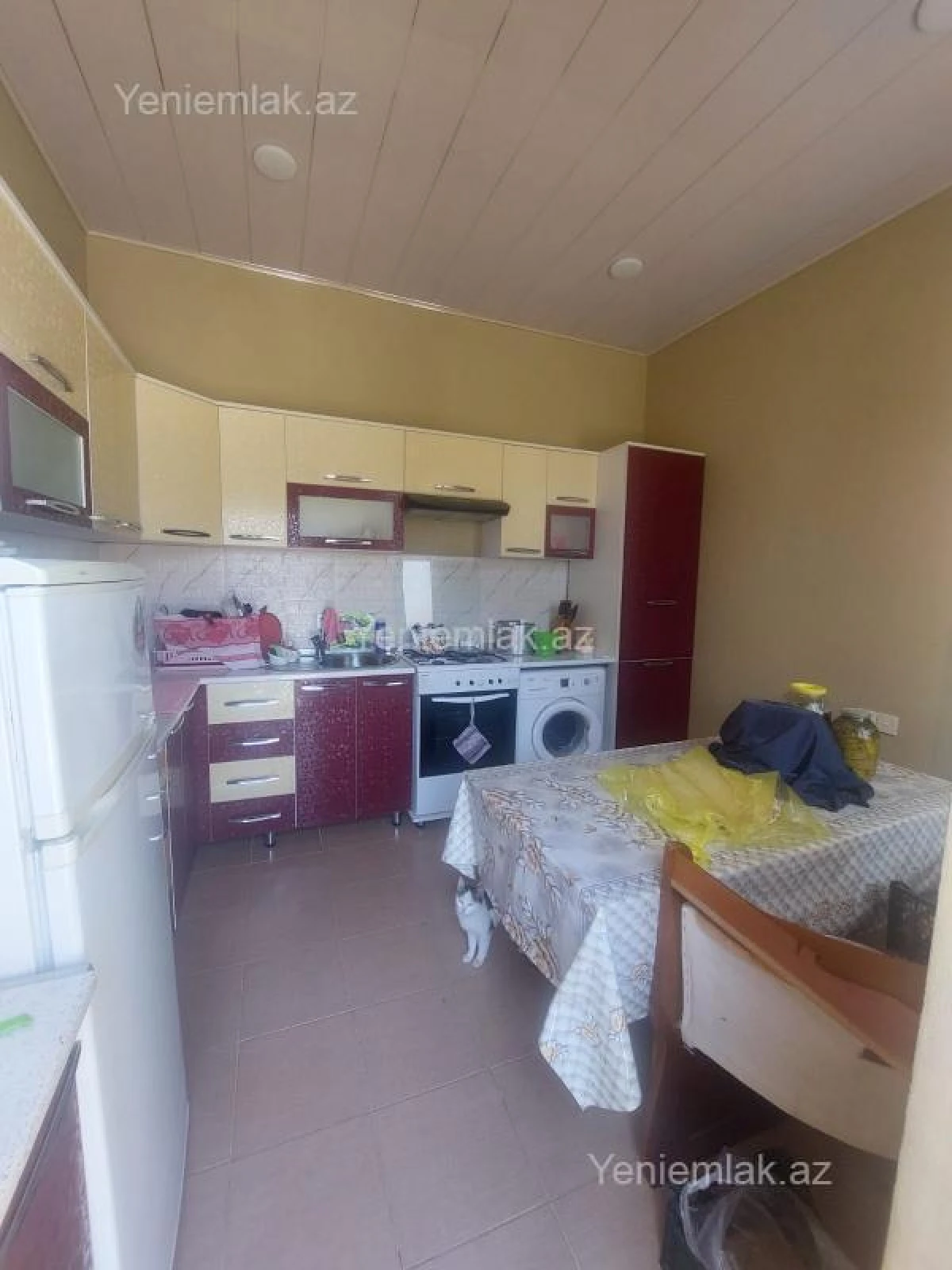 Satılır 6 otaqlı həyət evi 280 m²