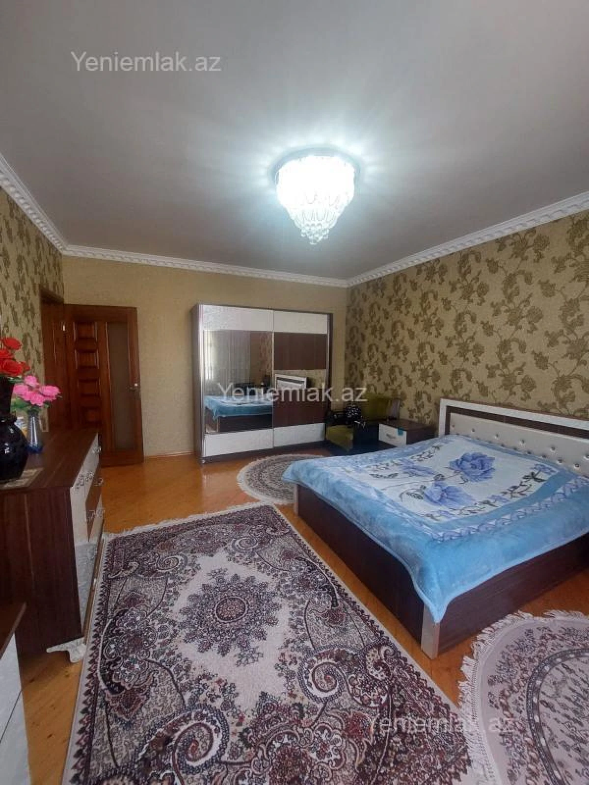 Satılır 6 otaqlı həyət evi 280 m²
