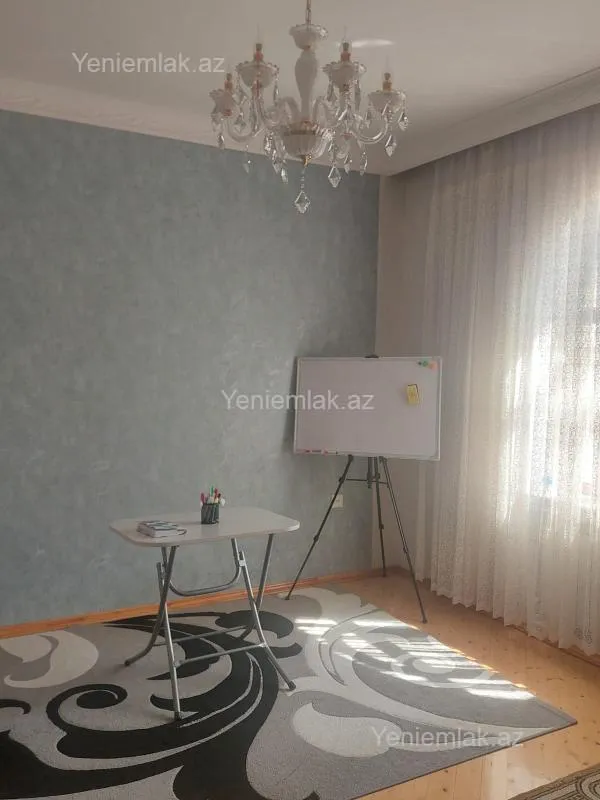 Satılır 6 otaqlı həyət evi 280 m²