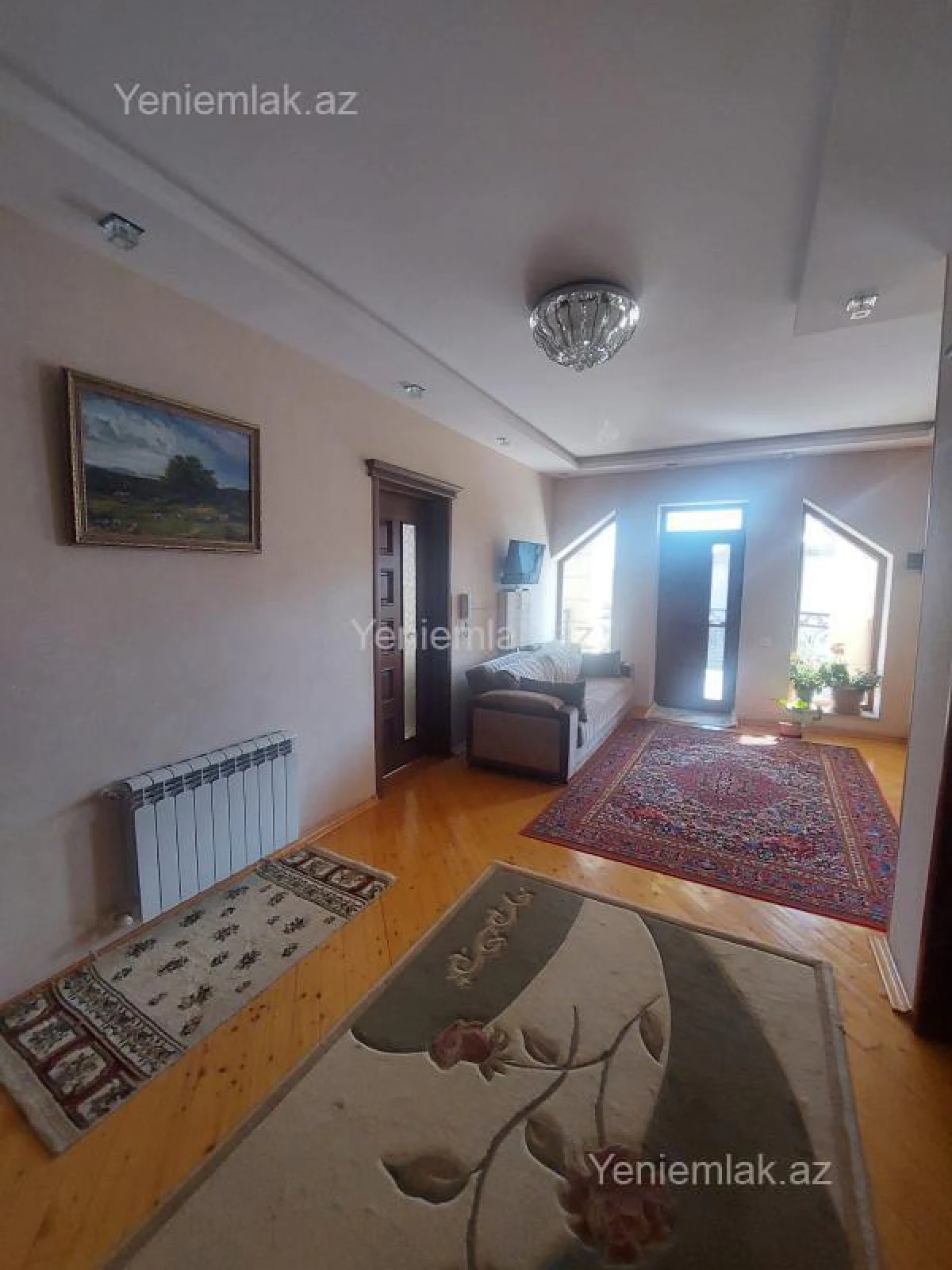 Satılır 6 otaqlı həyət evi 280 m²