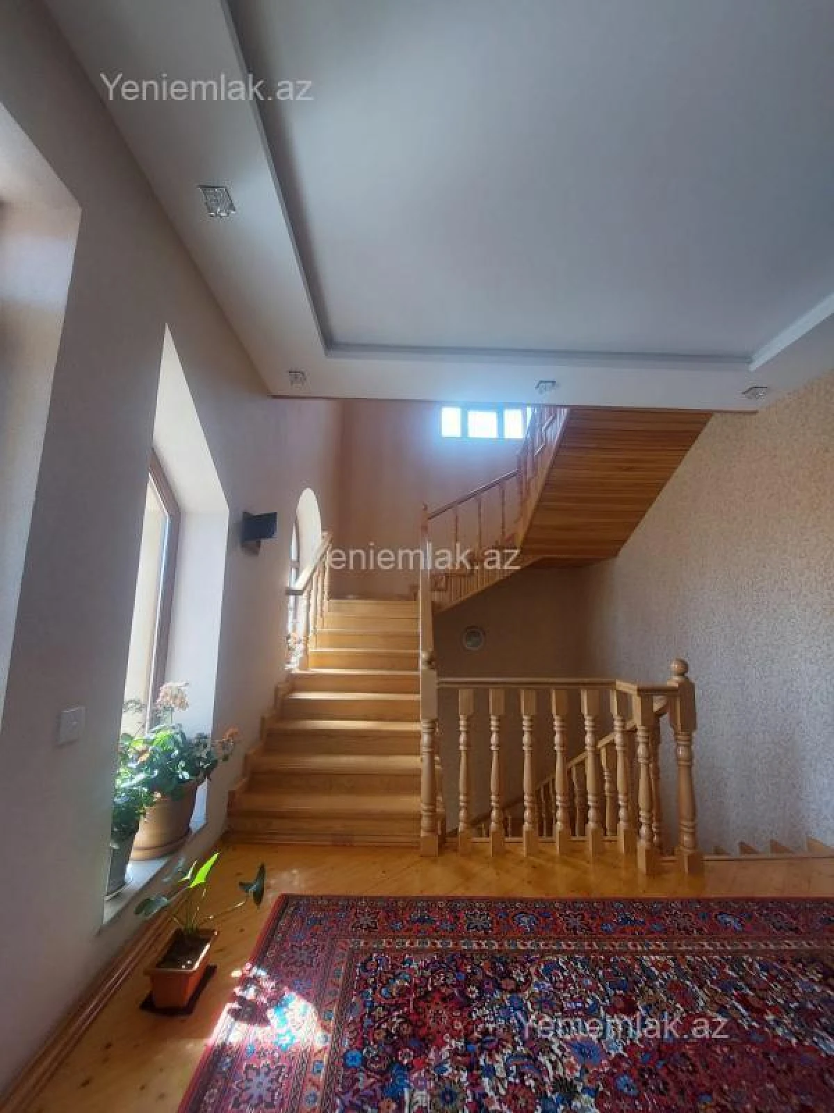 Satılır 6 otaqlı həyət evi 280 m²
