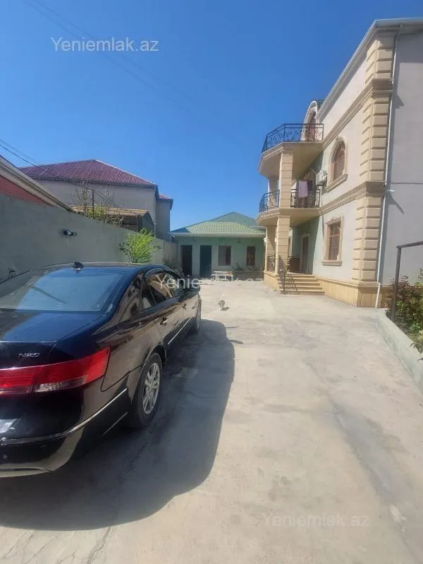 Satılır 6 otaqlı həyət evi 280 m²