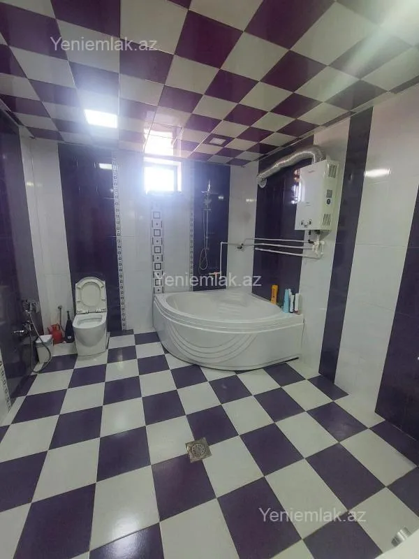 Satılır 6 otaqlı həyət evi 280 m²