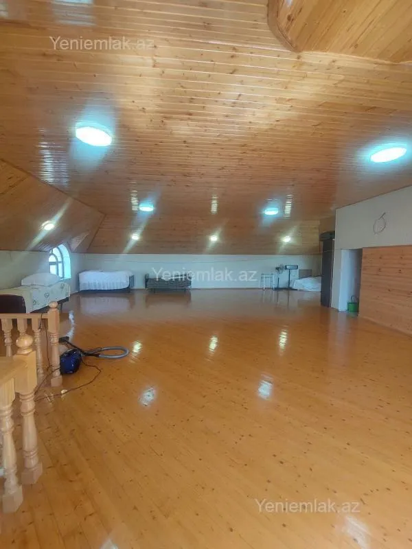 Satılır 6 otaqlı həyət evi 280 m²