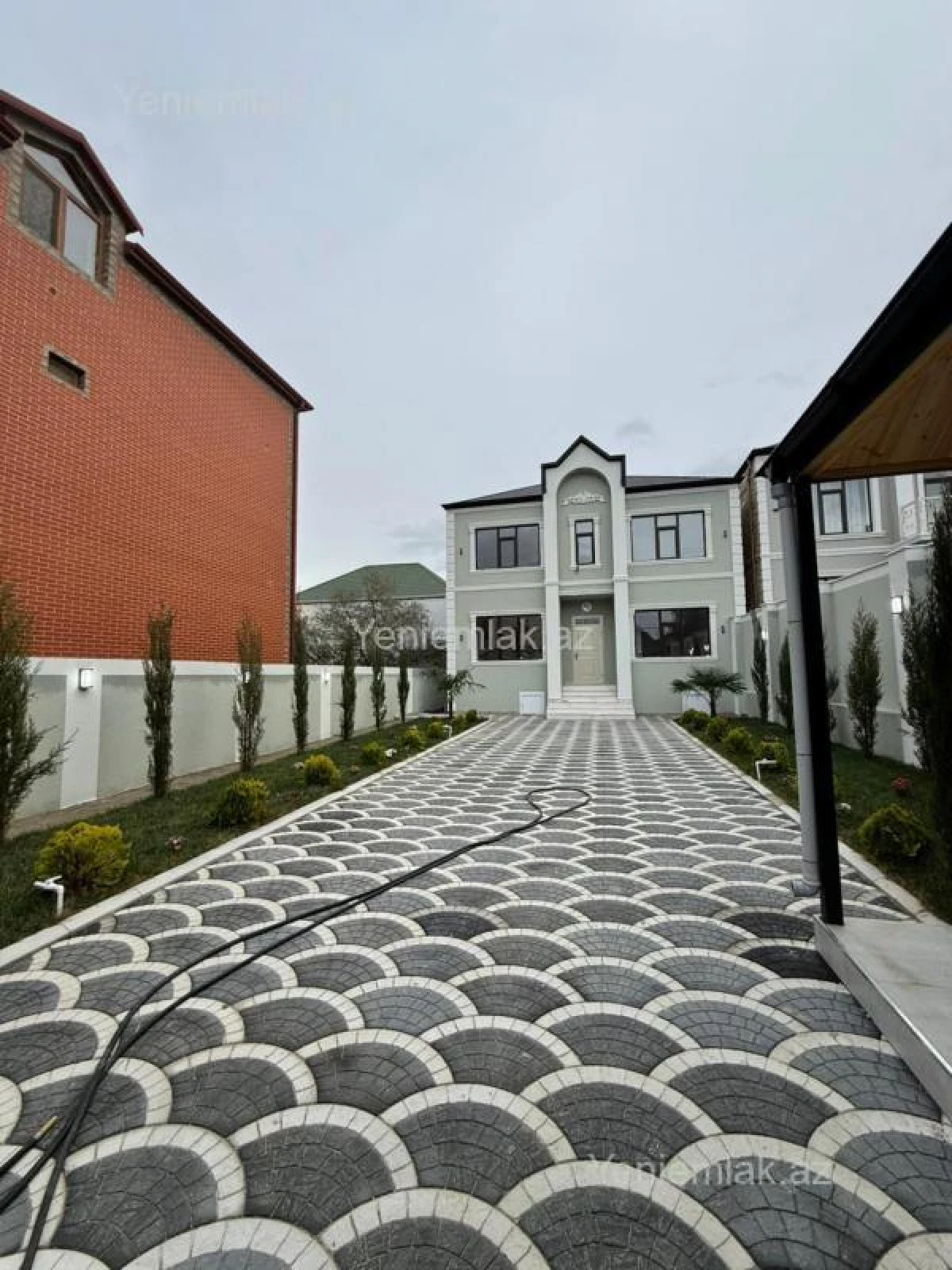 Satılır 4 otaqlı həyət evi 140 m²