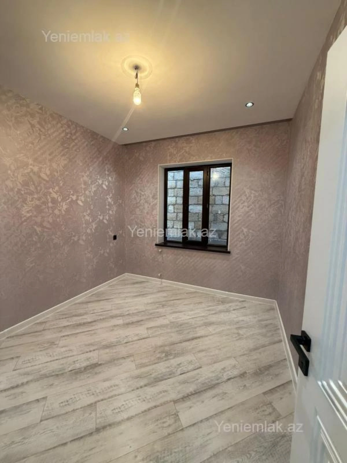 Satılır 4 otaqlı həyət evi 140 m²