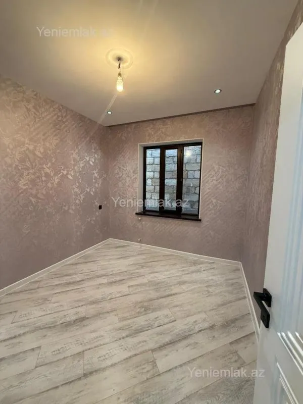 Satılır 4 otaqlı həyət evi 140 m²