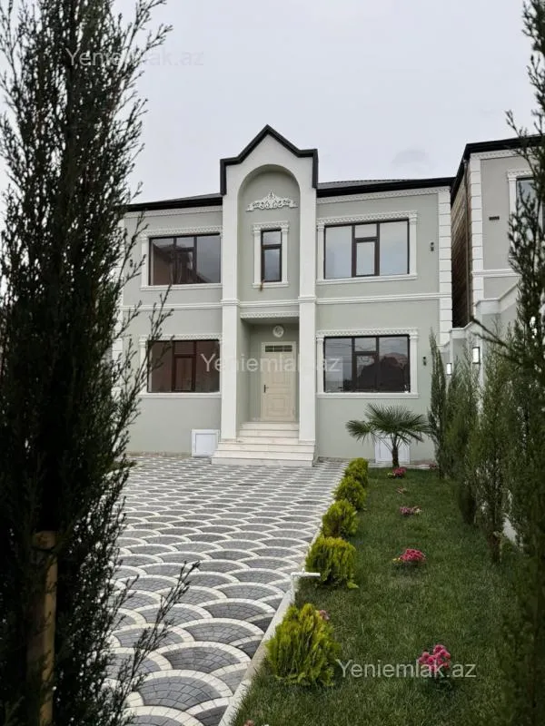 Satılır 4 otaqlı həyət evi 140 m²