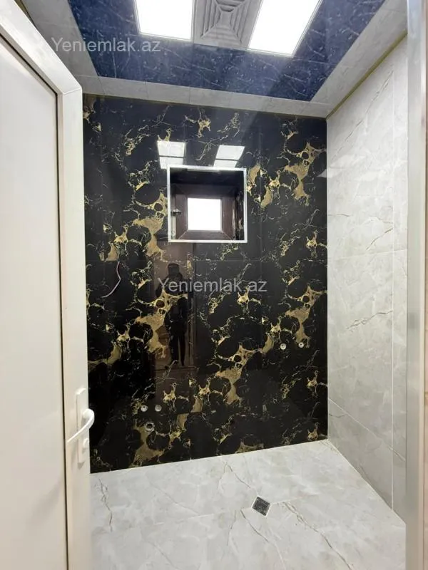 Satılır 4 otaqlı həyət evi 140 m²