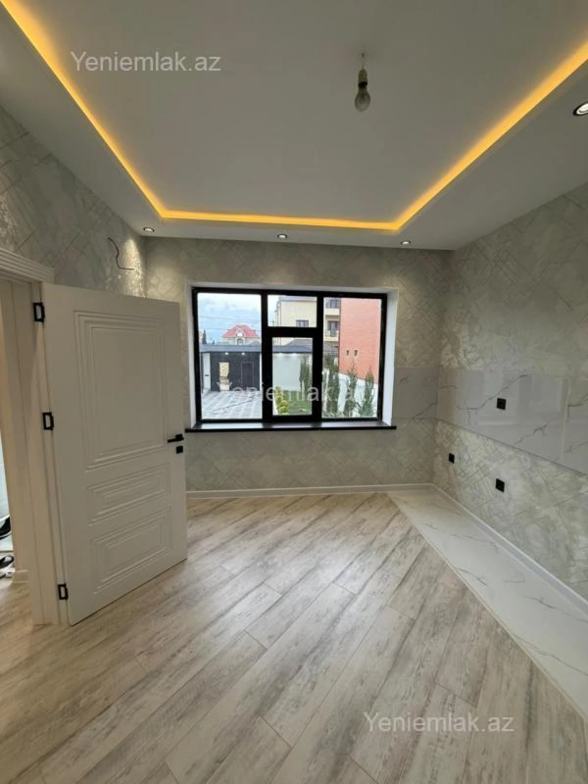 Satılır 4 otaqlı həyət evi 140 m²