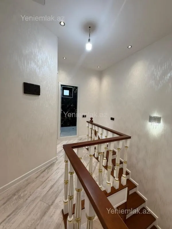 Satılır 4 otaqlı həyət evi 140 m²