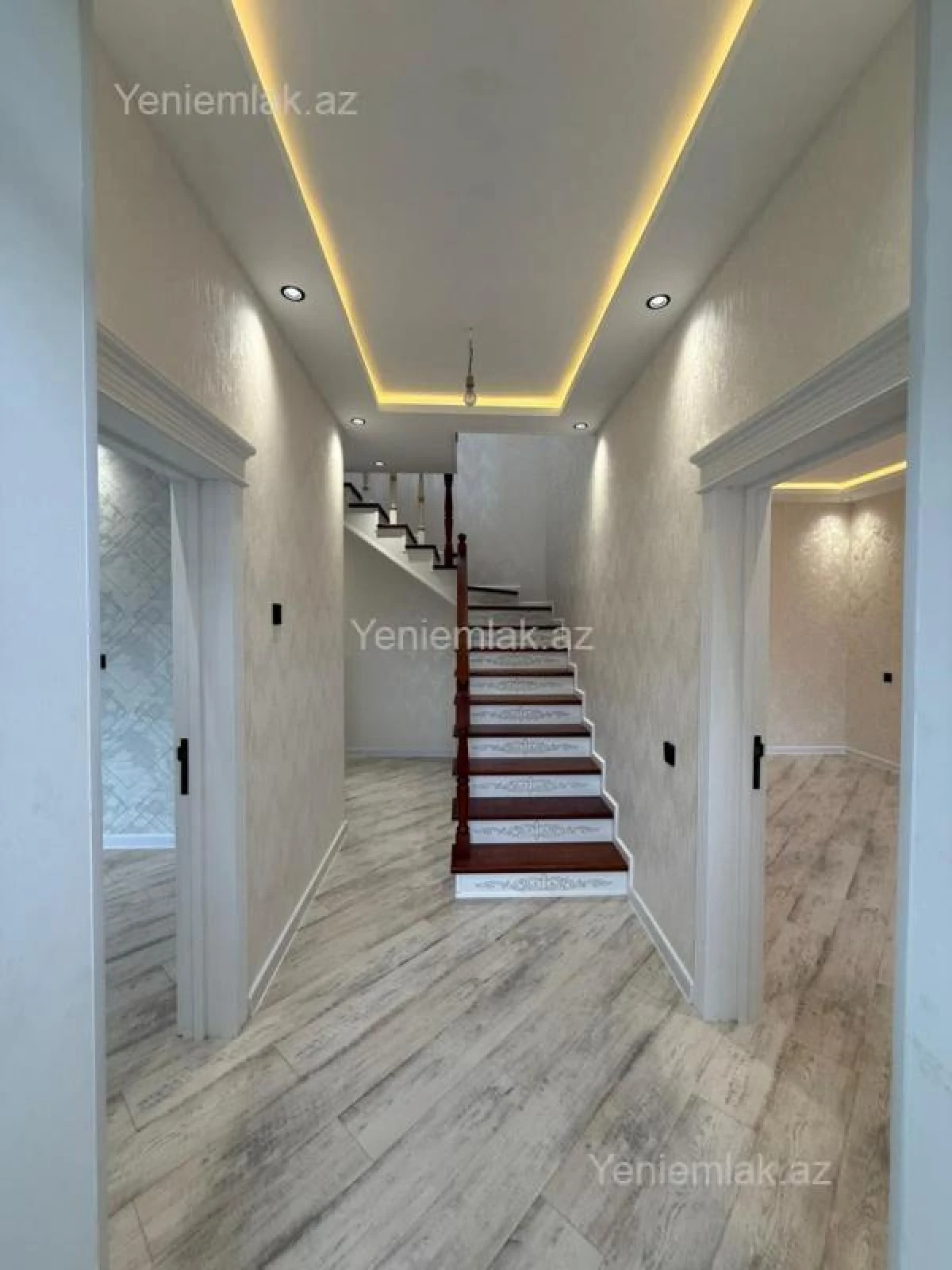 Satılır 4 otaqlı həyət evi 140 m²