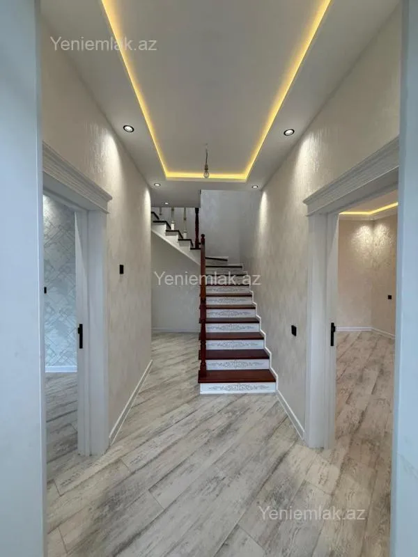 Satılır 4 otaqlı həyət evi 140 m²
