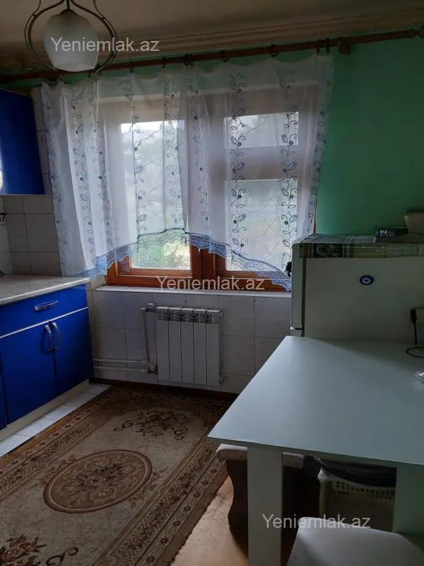Satılır 1 otaqlı köhnə tikili 30 m²