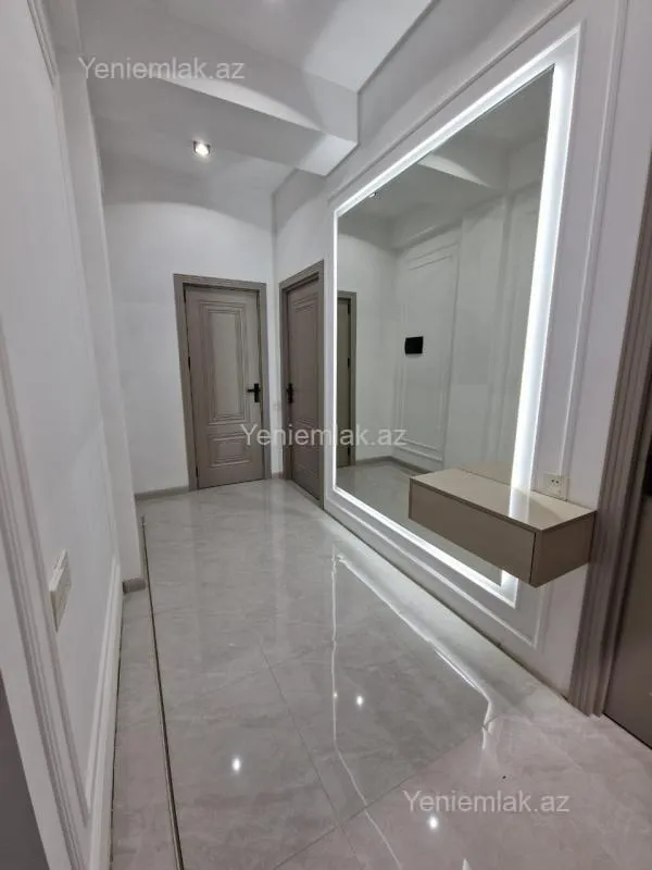 Satılır 2 otaqlı yeni tikili 60 m²