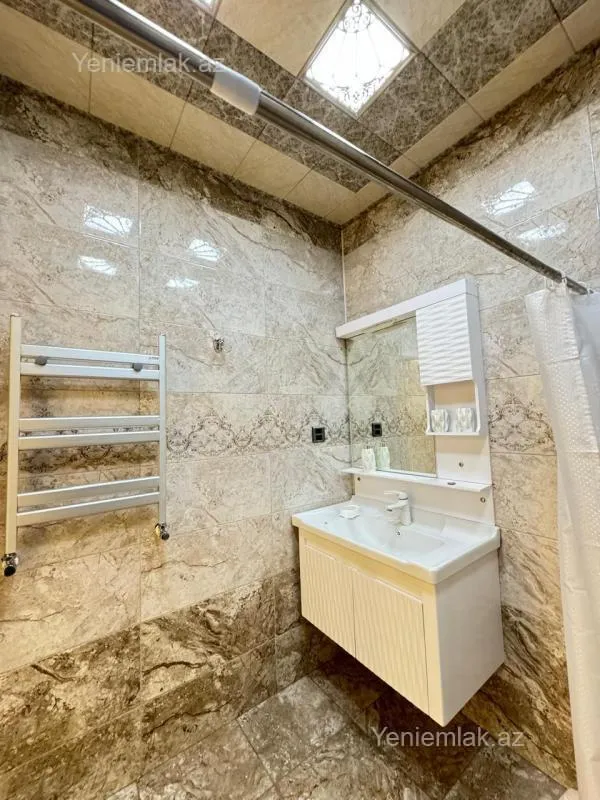 Satılır 3 otaqlı yeni tikili 90 m²