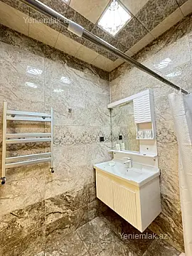 Satılır 3 otaqlı yeni tikili 90 m²