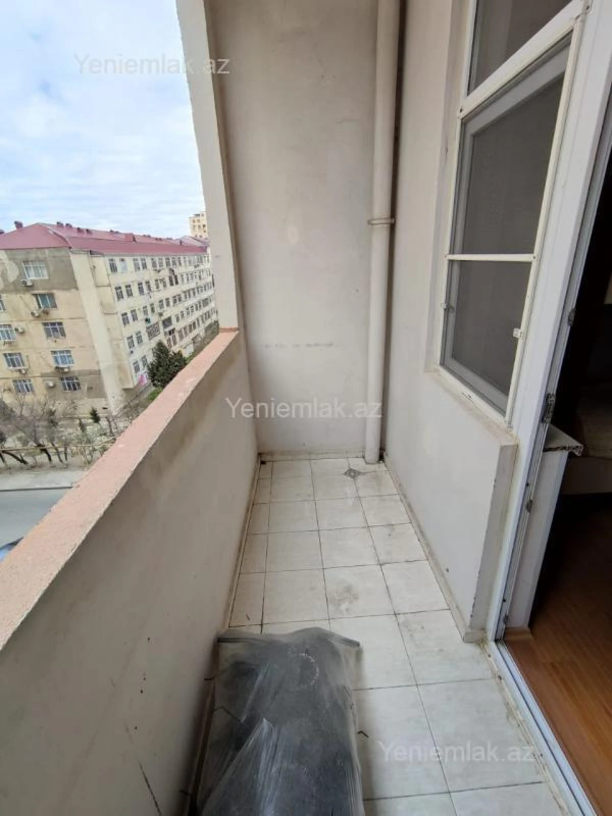 Satılır 3 otaqlı yeni tikili 90 m²