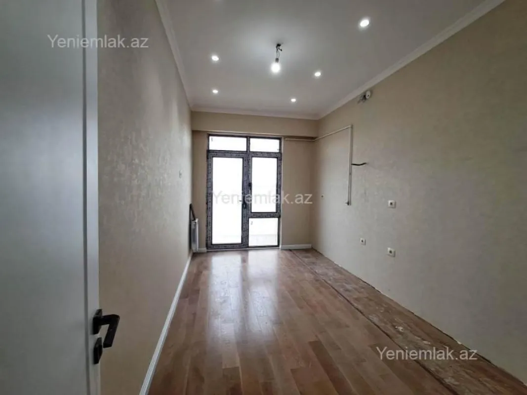 Satılır 3 otaqlı yeni tikili 82.7 m²
