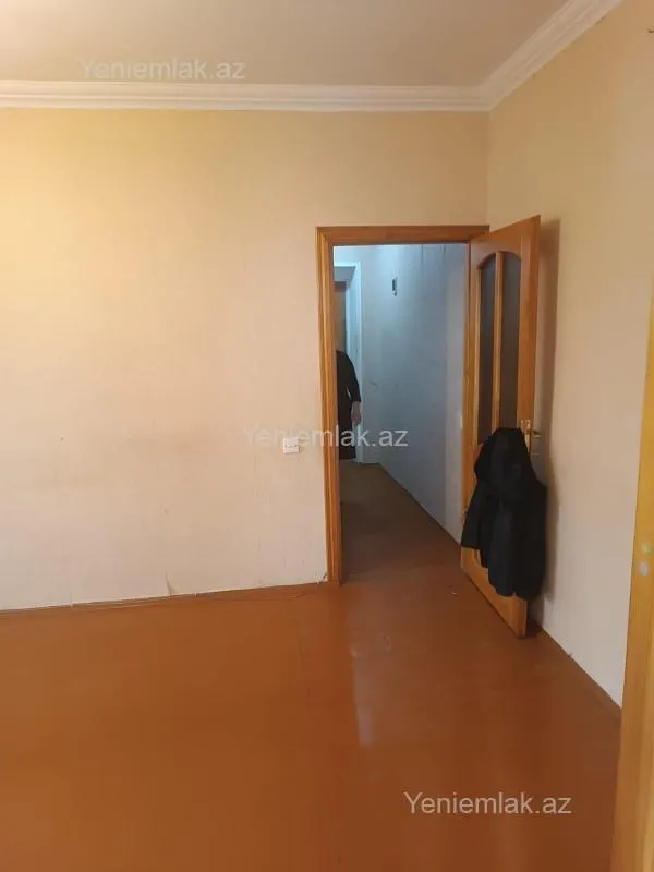 Satılır 2 otaqlı köhnə tikili 44 m²