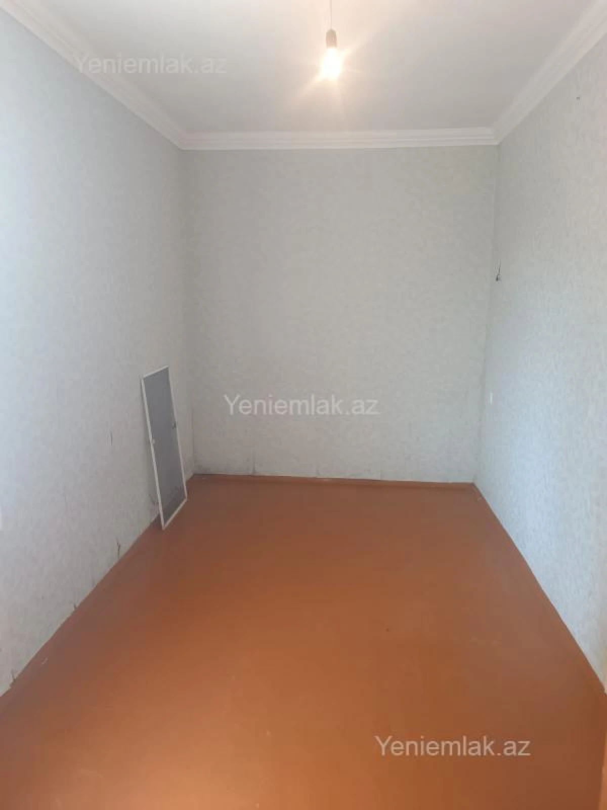 Satılır 2 otaqlı köhnə tikili 44 m²
