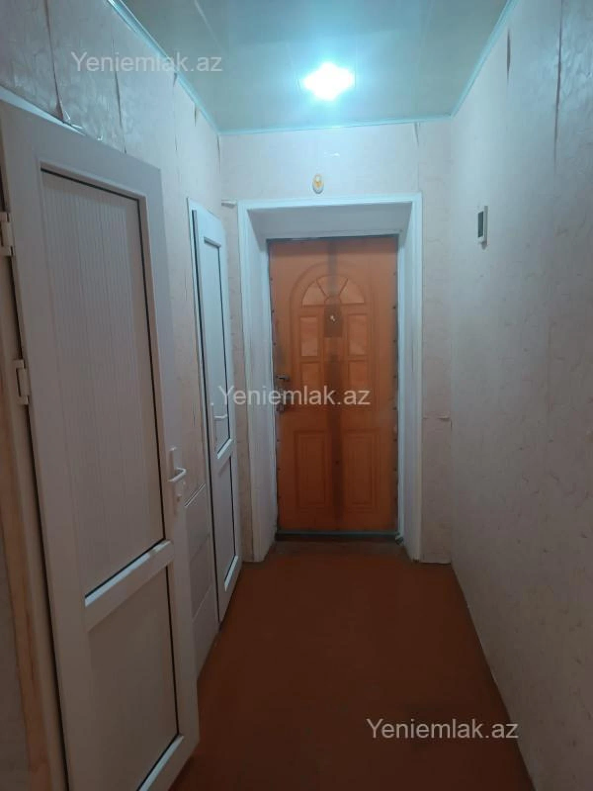 Satılır 2 otaqlı köhnə tikili 44 m²