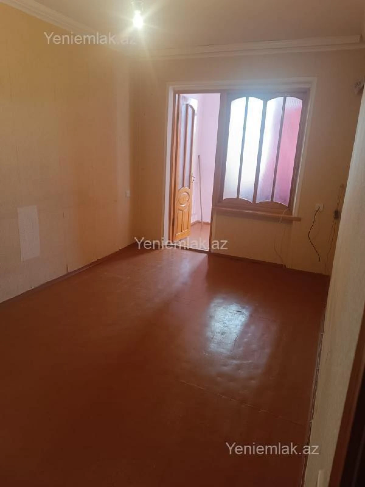 Satılır 2 otaqlı köhnə tikili 44 m²