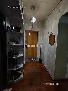 Satılır 3 otaqlı köhnə tikili 80 m²