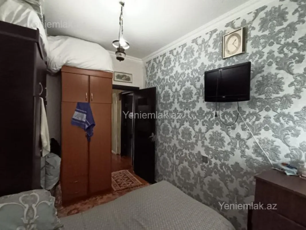 Satılır 3 otaqlı köhnə tikili 80 m²