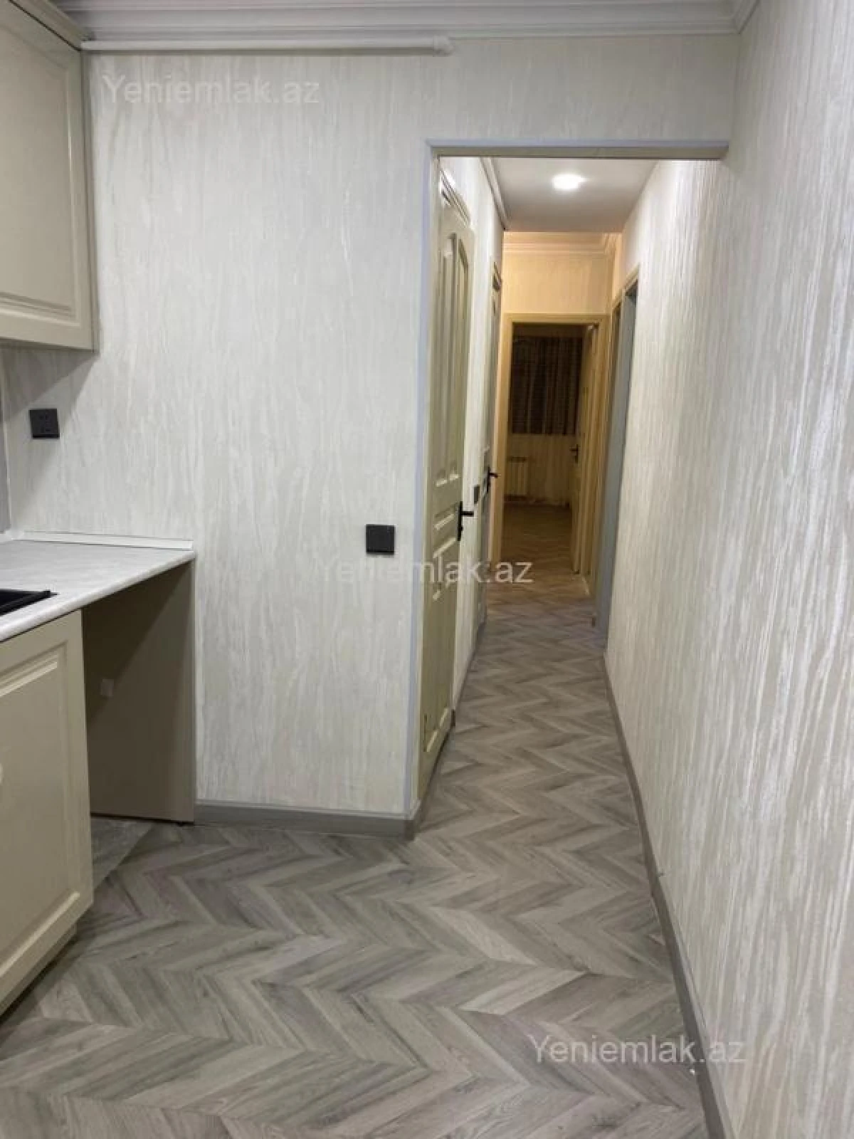Satılır 3 otaqlı köhnə tikili 75 m²