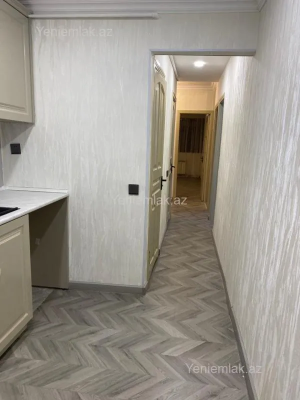 Satılır 3 otaqlı köhnə tikili 75 m²