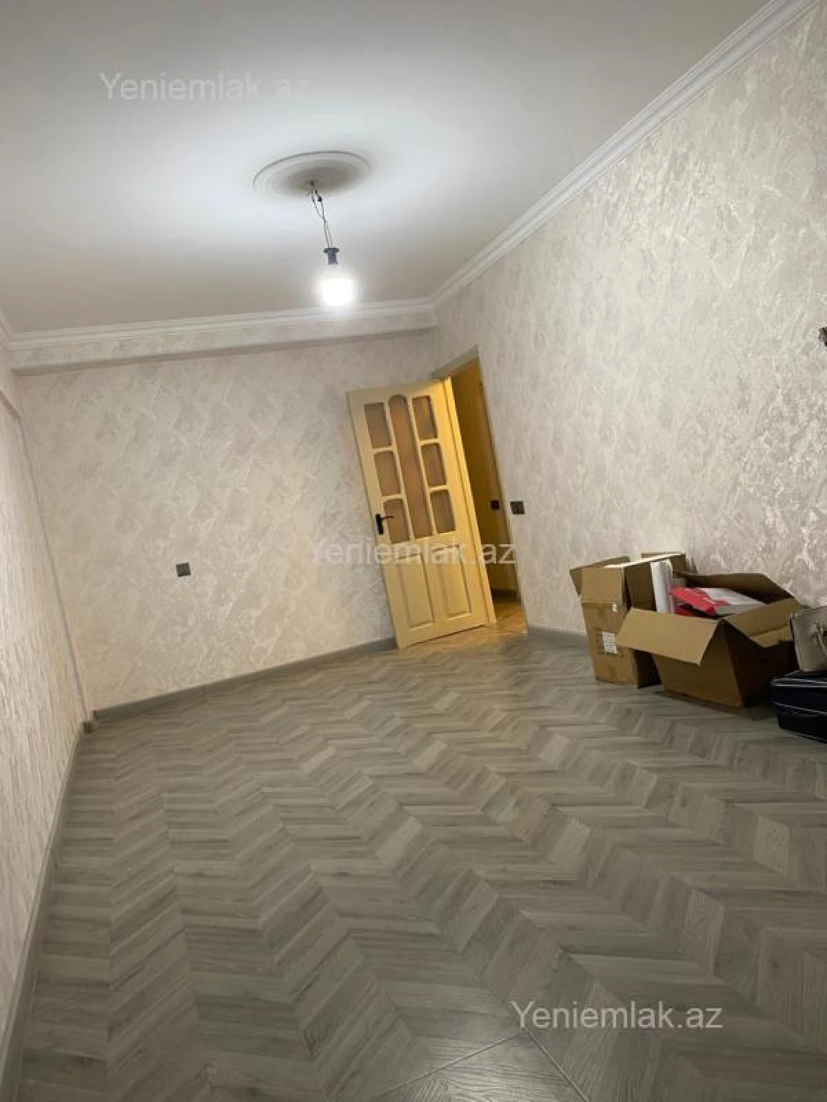 Satılır 3 otaqlı köhnə tikili 75 m²